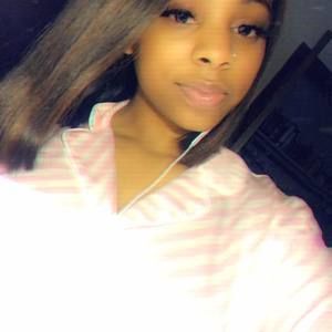 Meet your Posher, Lacey